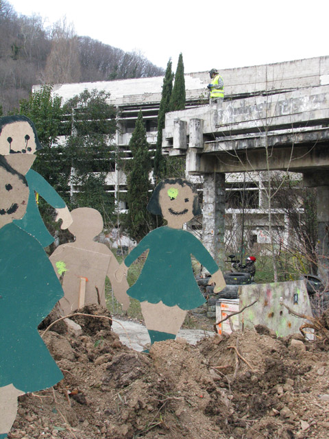 Дали девочке в глазик